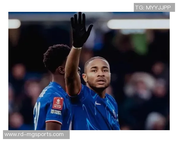 米体：恩昆库有望首发出战罗马，莱奥能否上台取决于医疗评价